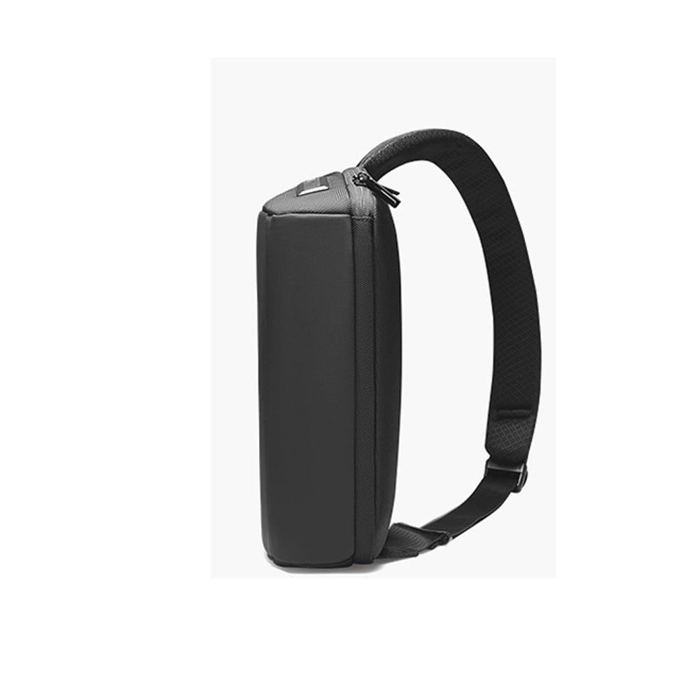 Breck Daily waterproof crossbody bag with adjustable strap - MarkRyden