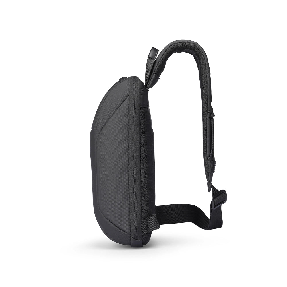 StealthChest: High Quality RFID-Secure Chest Bag for Urban Operator