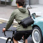 CityWalk: Bolso bandolera impermeable, espacioso y de gran capacidad con cremallera YKK. 