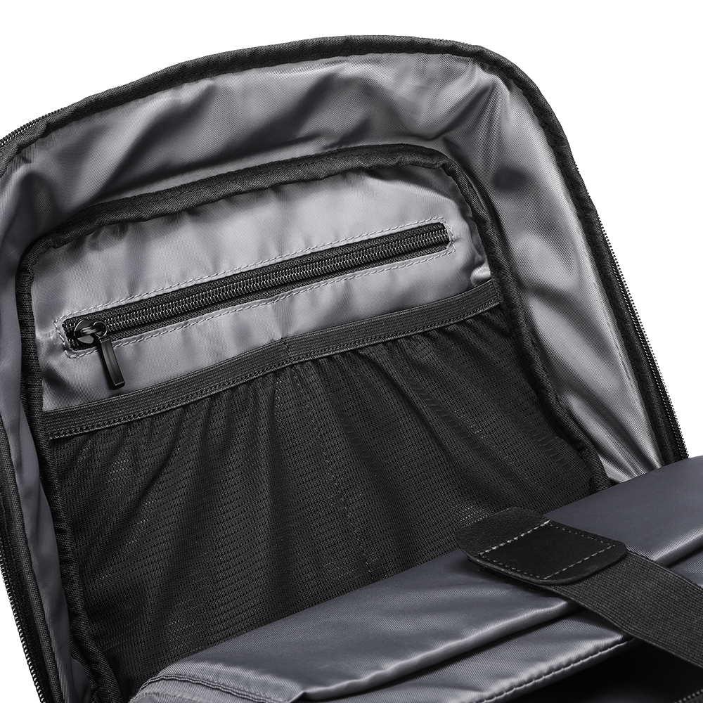 UrbanLite Pro: Mochila de viaje de negocios elegante y resistente al agua 