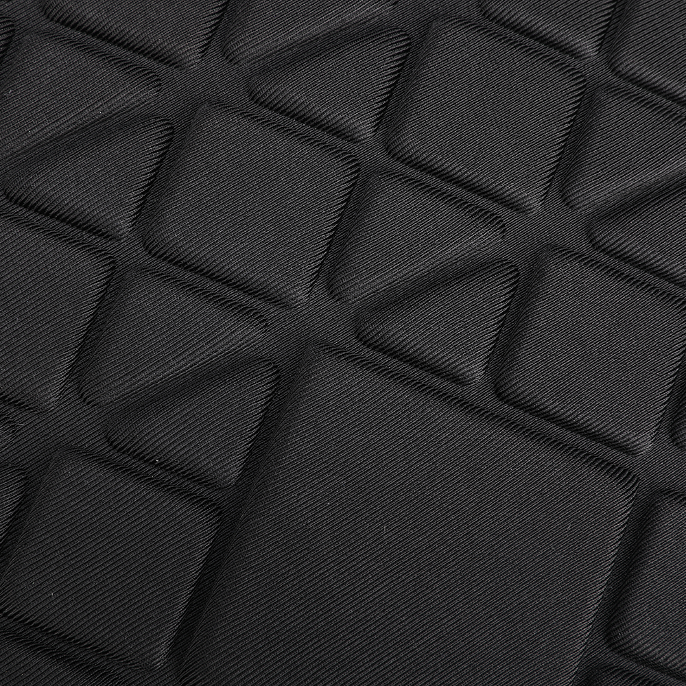 UrbanLite Pro: Mochila de viaje de negocios elegante y resistente al agua 