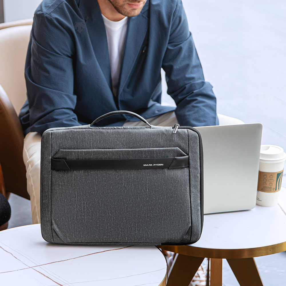 Partner: Business Simple laptop case