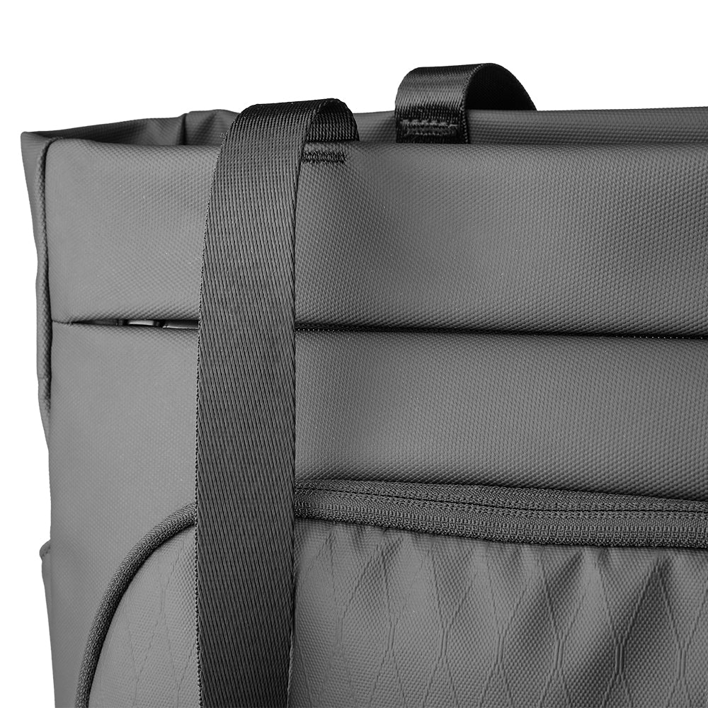 MetroCourier: Tech-Integrated Messenger Bag with Dedicated Charger Compartment