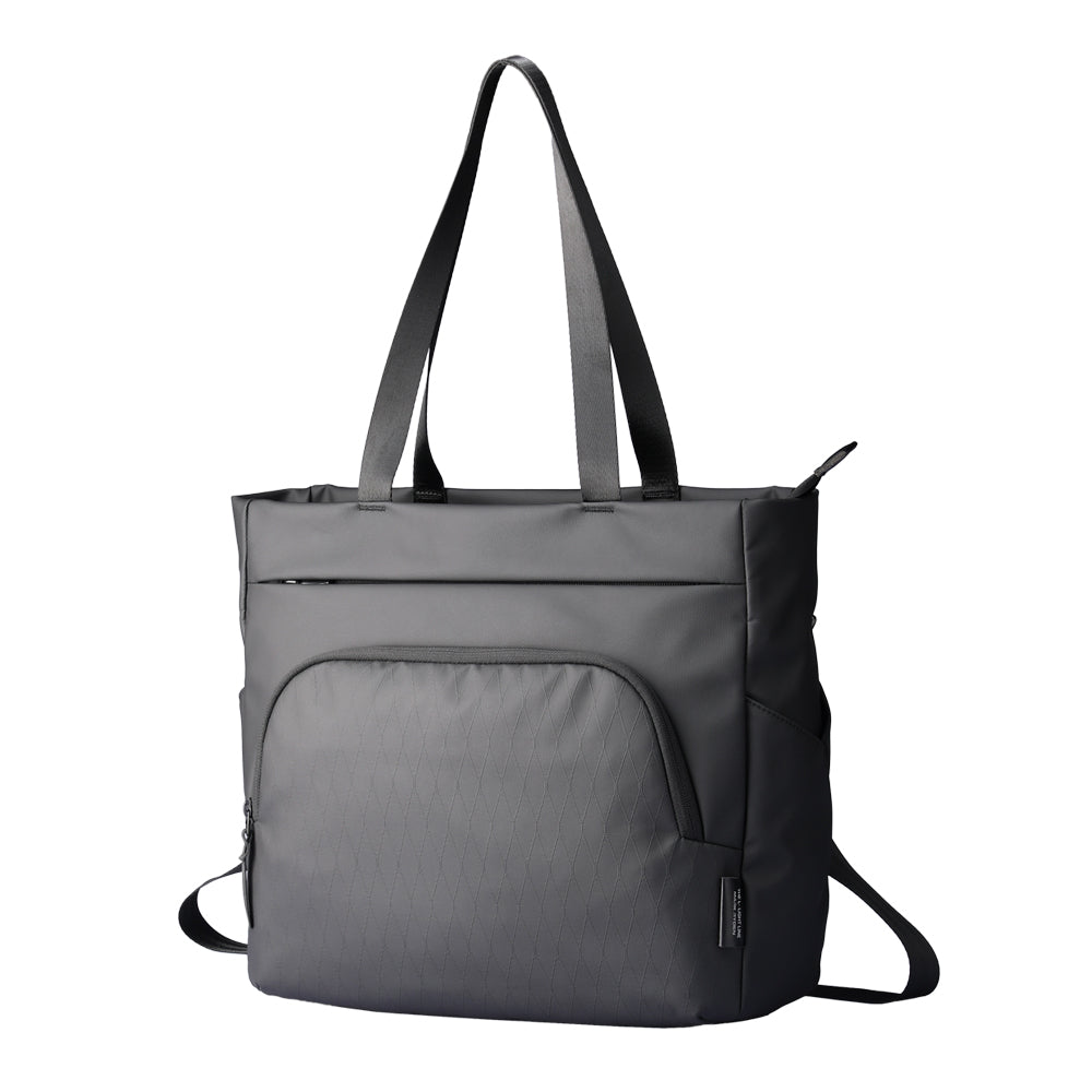 MetroCourier: Tech-Integrated Messenger Bag with Dedicated Charger Compartment