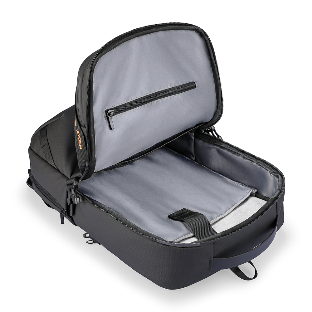 Infinitamente ligeras: mochilas multifuncionales de gran capacidad 