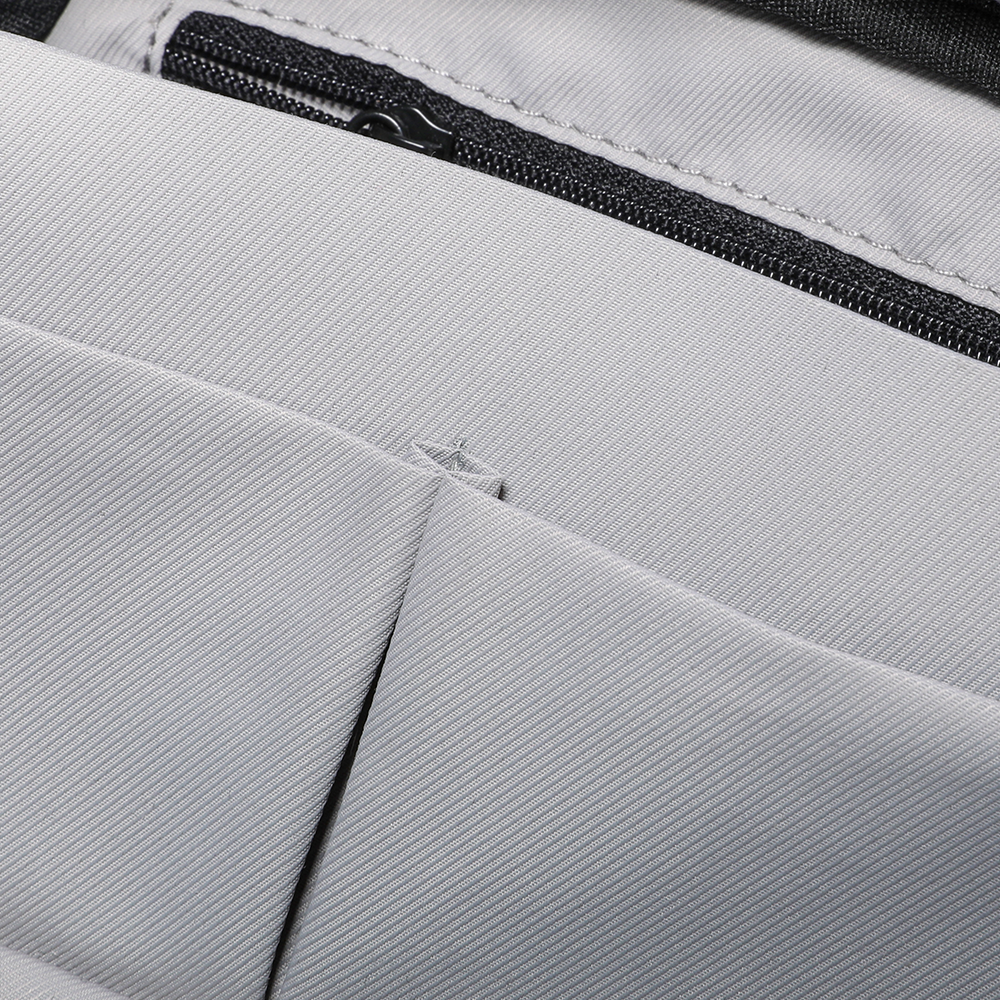 Oxford Voyager : votre compagnon durable et résistant à l'eau pour la vie quotidienne 