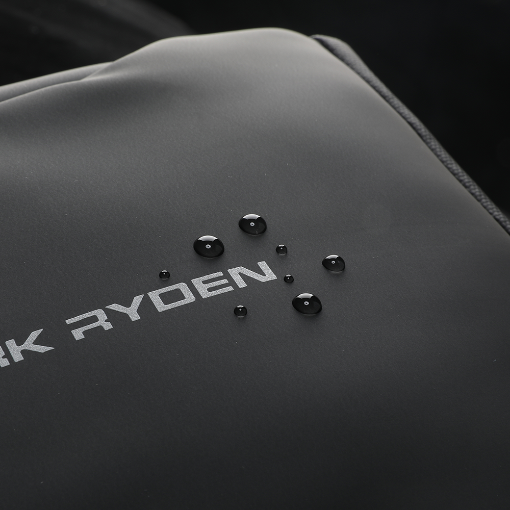 Mini Compacto Pro - The Versatile Shoulder Bag with USB