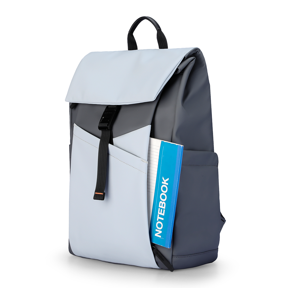 Urbanity: Elegante mochila gris con amplios compartimentos y diseño duradero. 