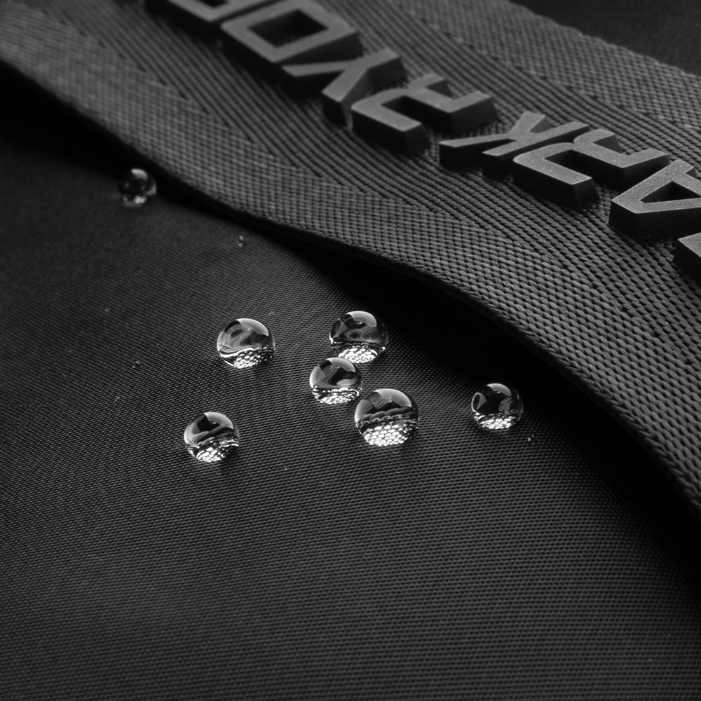 MarkRyden lightweight duffel bag - water-resistant material detail