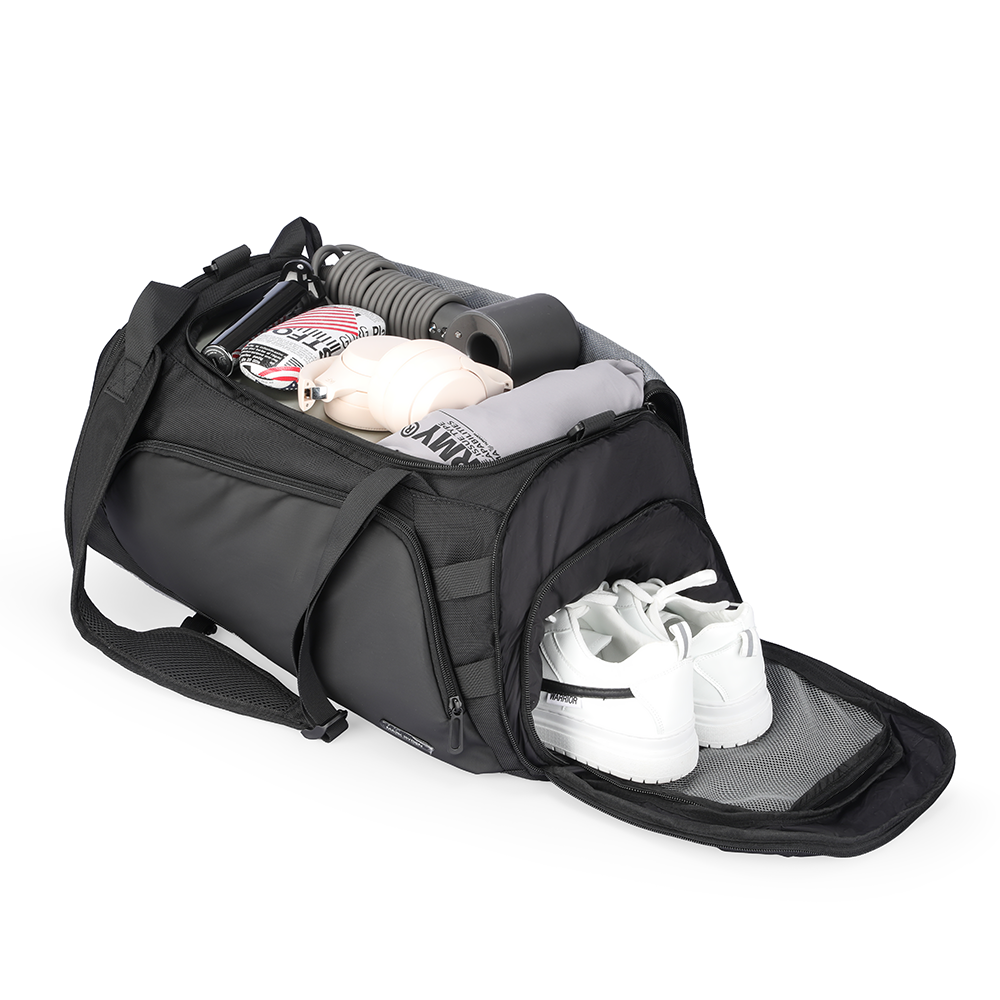 MARKRYDEN Worksman spacious durable polyester travel bag with easy access pockets with items