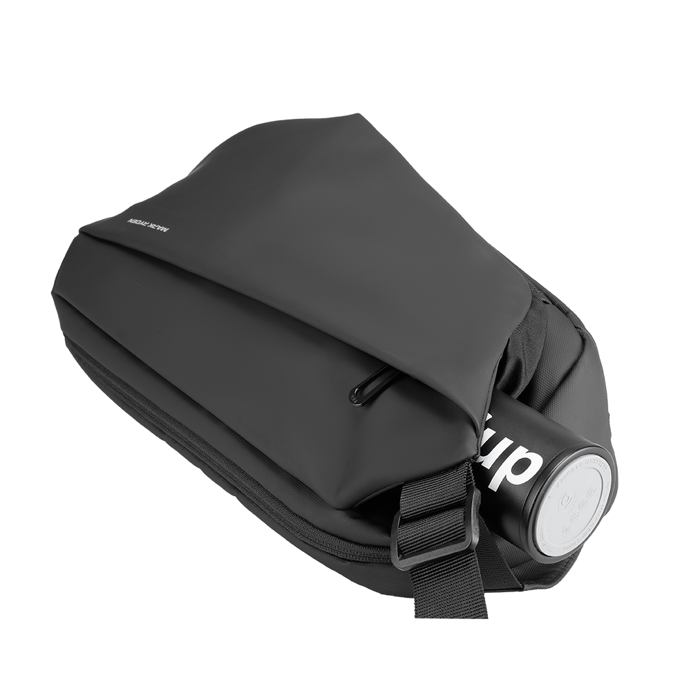 Black leather large capacity city commuter daily messenger bag with water bottle holder by MarkRyden