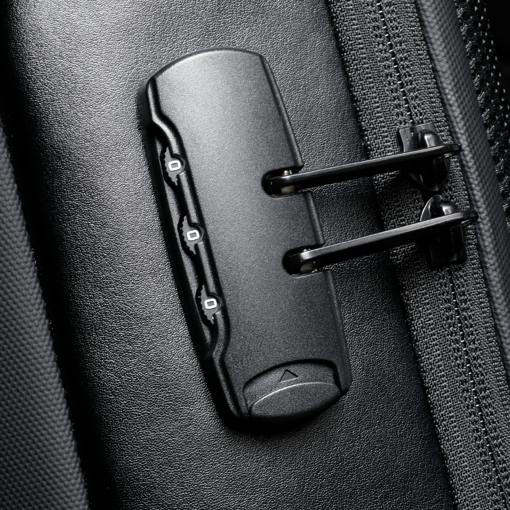 Markryden Odyssey anti-theft TSA lock on business backpack