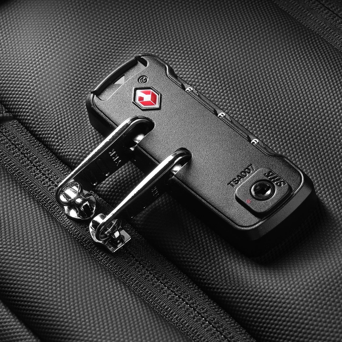 Expandos Max: MARK RYDEN Maximum Capacity Anti-theft Compression Backpack